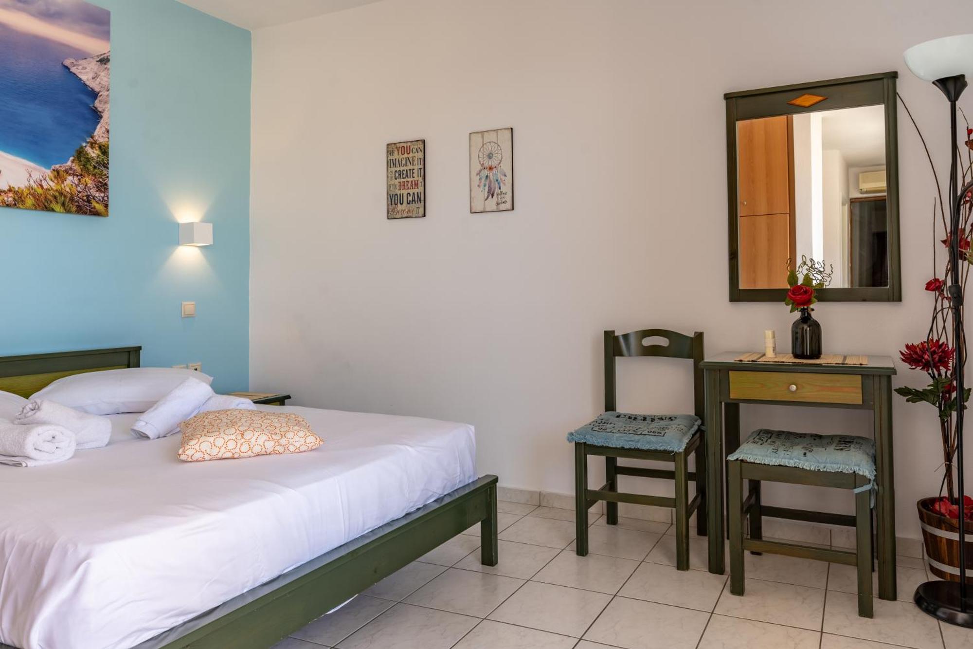 Seafront Spirit Suites Zákinthosz Szoba fotó